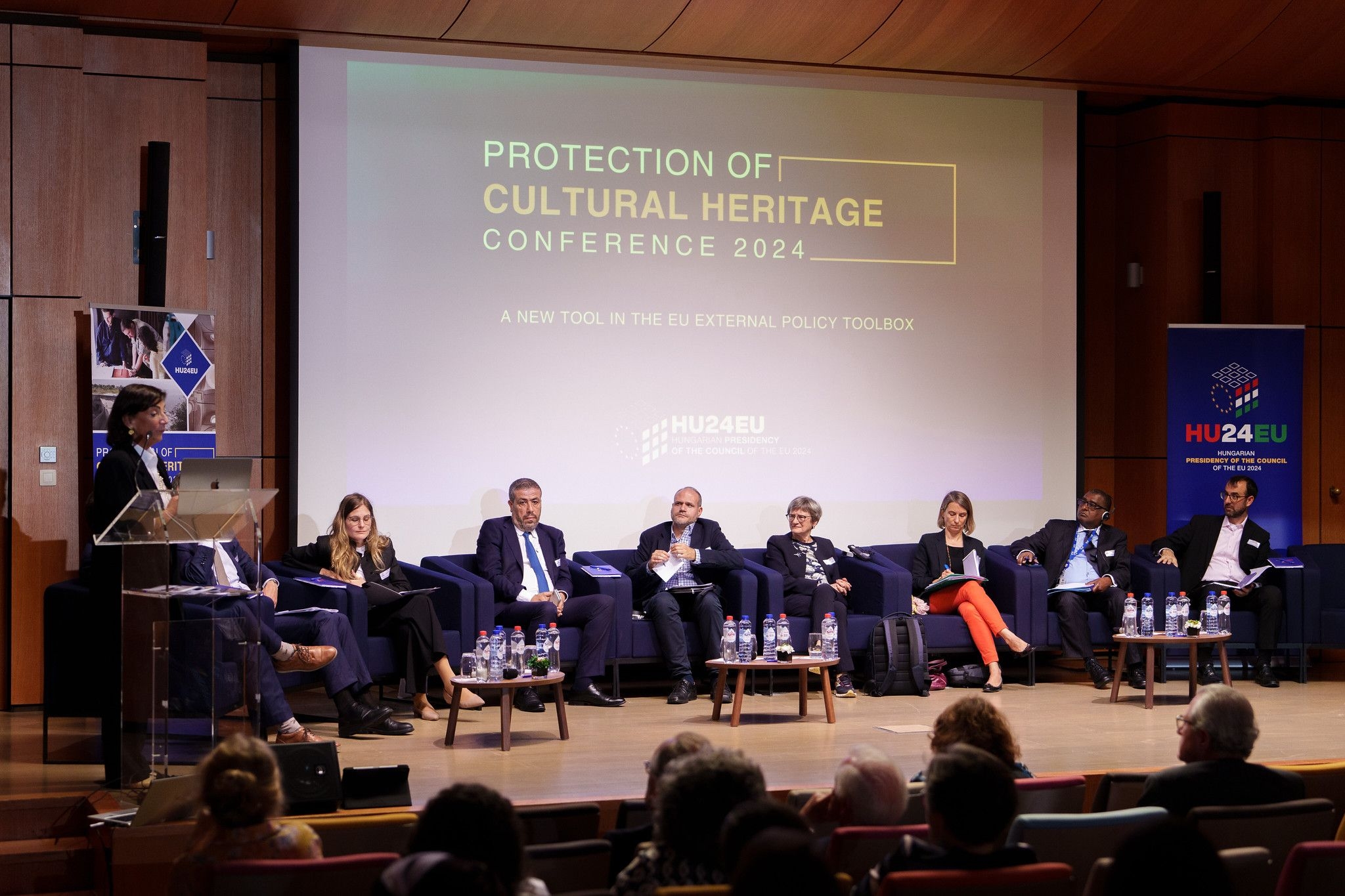 Kerekasztalbeszélgetés a konferencián