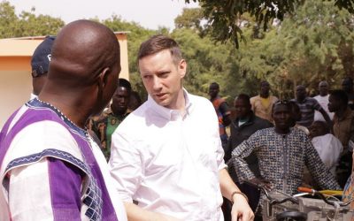 Burkina Fasóba látogatott Azbej Tristan, hogy személyesen egyeztessen a terrorfenyegetettségben élő helyi keresztény közösségek képviselőivel